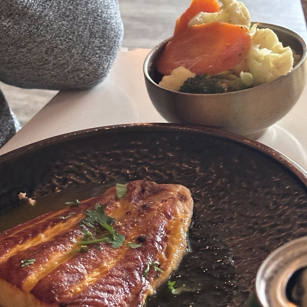 Salmon a la Parrilla Salmon a la Parrilla