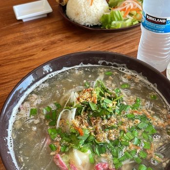 Pho Bistro - Hu Tieu - Vietnamese Near Me - Elk Grove, California