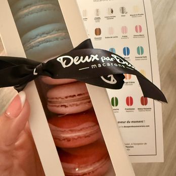 Deux par Deux Macarons - Blueberry, Strawberry, Raspberry Macarons - Macarons Near Me - Laval, Quebec Deux par Deux Macarons - Blueberry, Strawberry, Raspberry Macarons - Macarons Near Me - Laval, Quebec