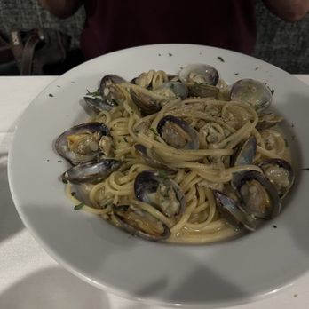 Jack's Restaurant & Bar - Linguine and Clam Sauce - New American Near Me - Dana Point, California