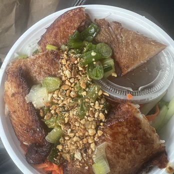 Phosho Dough - Grilled Fish vermicelli - lots of protein, noodles and veggies Large portions (took me two sittings to finish) - Vietnamese Near Me - Oakland, California Phosho Dough - Grilled Fish vermicelli - lots of protein, noodles and veggies Large portions (took me two sittings to finish) - Vietnamese Near Me - Oakland, California