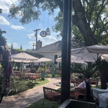 Paradiso - Outside courtyard - Bars Near Me - Dallas, Texas