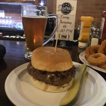 Burger District  - Au Poivre Burger - Burgers Near Me - Arlington, Virginia