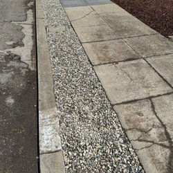 Joe Bob Garden Service - Sidewalk after