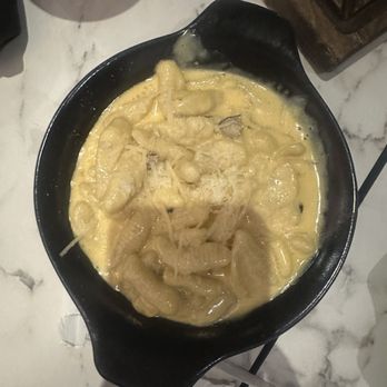 Savage Chef Bar & Grill - Truffle Mac and cheese - American Near Me - Menifee, California Savage Chef Bar & Grill - Truffle Mac and cheese - American Near Me - Menifee, California