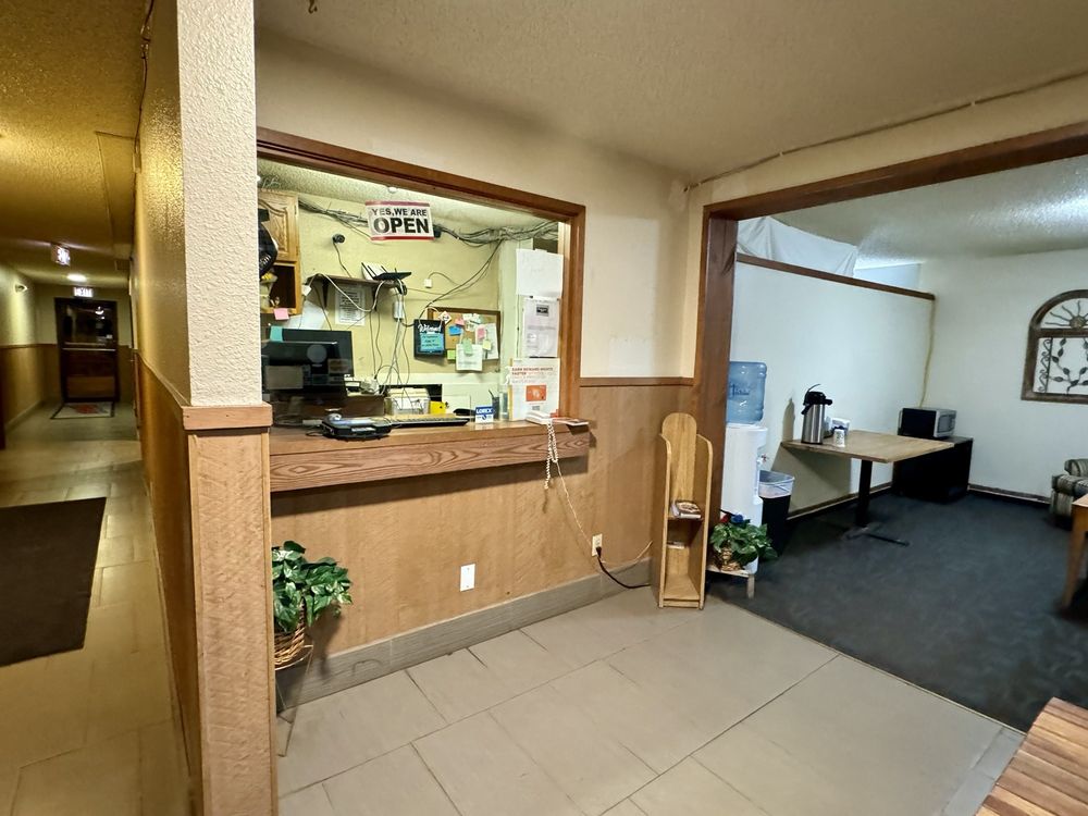RODEWAY INN Updated September 2024 35 Photos & 12 Reviews 12500 I