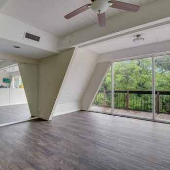 Lakefront Villas - Apartments Near Me - Richardson, Texas