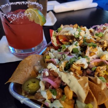 Square Roots - Chicken Nachos with Strawberry Margaritaaa - Gastropubs Near Me - Crown Point, Indiana