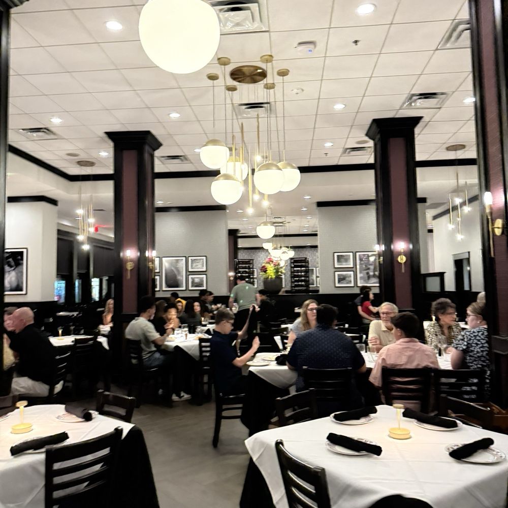Maggiano's Little Italy - inside - Italian Near Me - Austin, Texas Maggiano's Little Italy - inside - Italian Near Me - Austin, Texas