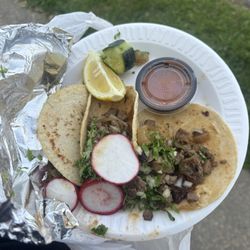 Taqueria Y Polleria La Amistad