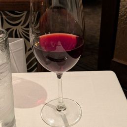 Roy - Pinot Noir Roy - Pinot Noir