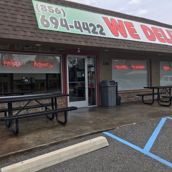 Danny's Pizza Pizzazz - the front of the restaurant - Pizza Near Me - Franklinville, New Jersey