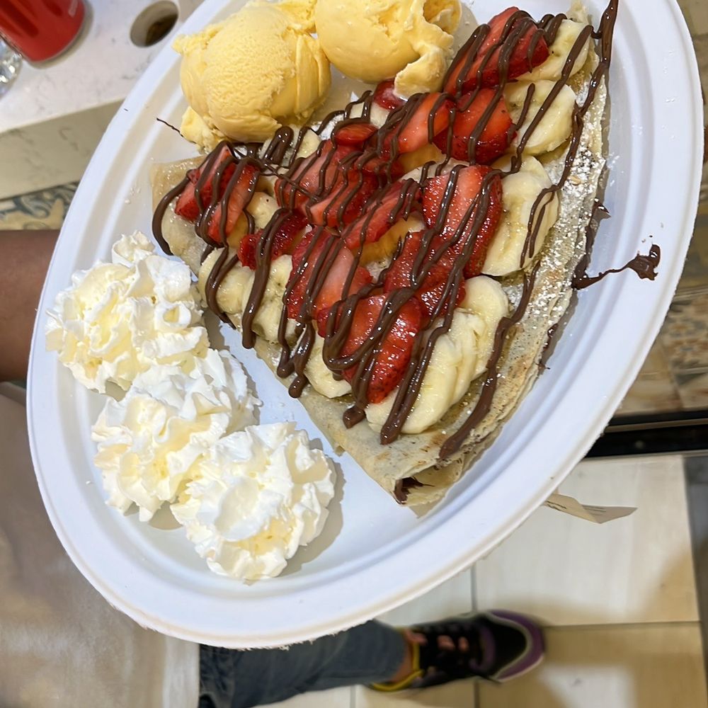 Banana Split crepe