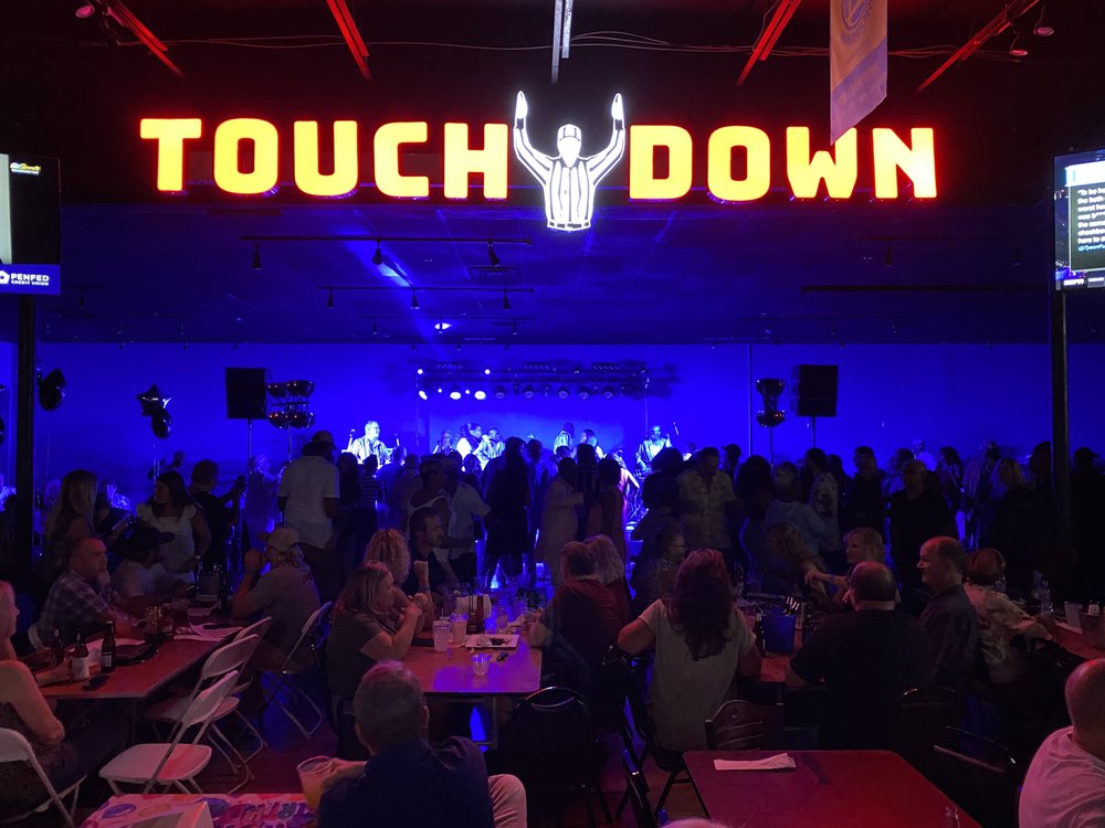 Social spots from Huddle Up Sports Bar & Grill
