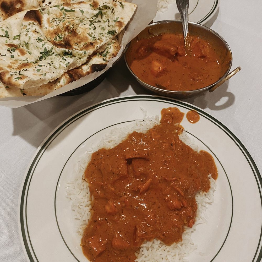 India Kitchen Tustin, CA - Chicken Tikka Masala and Garlic Naan - Indian Near Me - Tustin, California India Kitchen Tustin, CA - Chicken Tikka Masala and Garlic Naan - Indian Near Me - Tustin, California