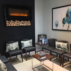 Georgian Mall Family Dental - Welcoming patient arrival  area.