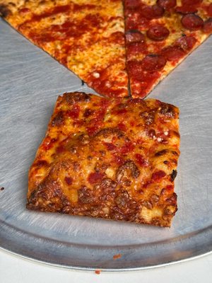 F&F Pizzeria by null