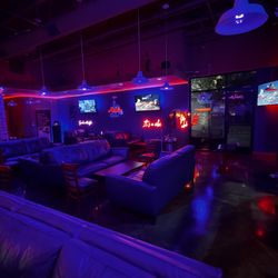 Aladdin Cafe Hookah & Kava Bar - Photo of the inside
