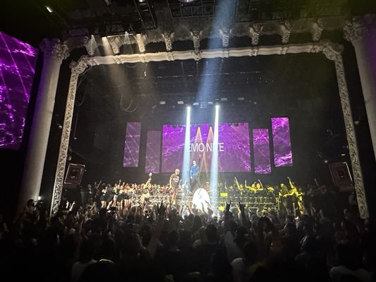 AVALON Hollywood & Bardot by null