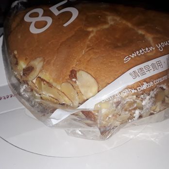 85°C Bakery Cafe-Corona - Almond moon - Bakeries Near Me - Corona, California