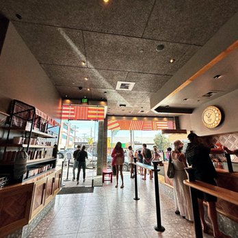 Salt & Straw - Interior - Ice Cream & Frozen Yogurt Near Me - Manhattan Beach, California Salt & Straw - Interior - Ice Cream & Frozen Yogurt Near Me - Manhattan Beach, California