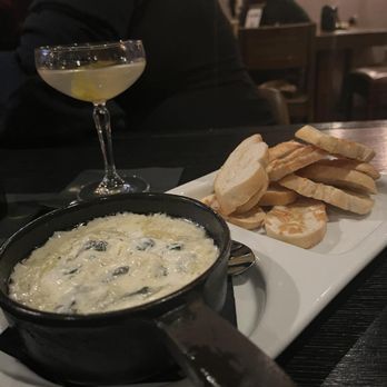 Cellar Door - artichoke dip and bread - Wine Bars Near Me - Pleasanton, California