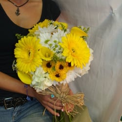 Frederic's Flowers of Bedford