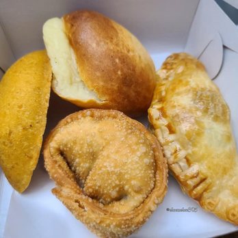 Empanada Harry's Bakery and Cafe - Box of Deliciousness - Venezuelan Near Me - Miami, Florida