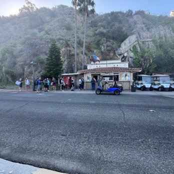 Island Rentals - Lining up early! - Car Rental Near Me - Avalon, California