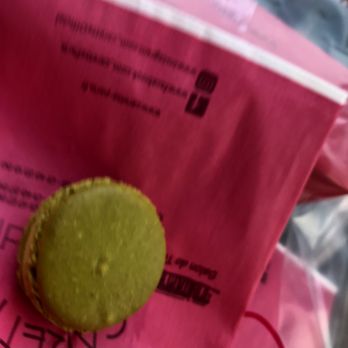 Carette - Pistachio macaron - Patisserie/Cake Shop Near Me - Paris, 75 Carette - Pistachio macaron - Patisserie/Cake Shop Near Me - Paris, 75