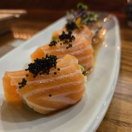 Spicy Salmon Rolls