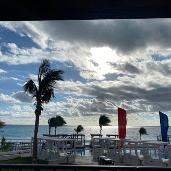 Hyatt Zilara - Pool party day! - Hotels Near Me - Cancún, ROO Hyatt Zilara - Pool party day! - Hotels Near Me - Cancún, ROO