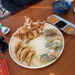Crab Rangoon 8 Pcs Crab Rangoon 8 Pcs