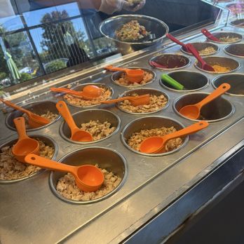 Hello Bistro - Salad Near Me - Pittsburgh, Pennsylvania