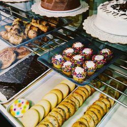 Golden Crust Bakery - Cookies and cakes.