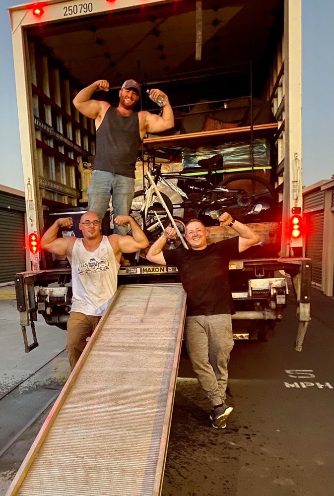 MUSCLE MOVERS 44 Photos Knoxville, Tennessee Movers Phone