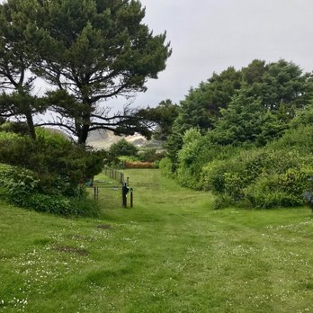 Seal Rocks RV Cove - Path to beach - RV Parks Near Me - Seal Rock, Oregon Seal Rocks RV Cove - Path to beach - RV Parks Near Me - Seal Rock, Oregon