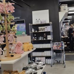 The Gourmet Warehouse - Interior
