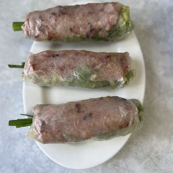 Nem Nuong Khanh Hoa - #8 Nem Nướng Cuốn với Chả Ram Tôm ($7.95): Three spring rolls packed with charbroiled meatballs, crispy fried shrimp rolls, and lettuce - Vietnamese Near Me - Alhambra, California