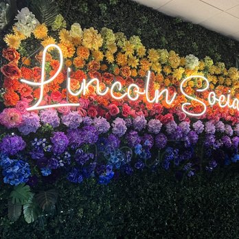 Lincoln Social Rooftop - American Near Me - Columbus, Ohio