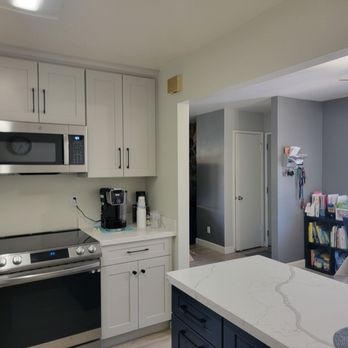 KZ Kitchen Cabinet & Stone - Love the color flow. - Cabinetry Near Me - Hayward, California