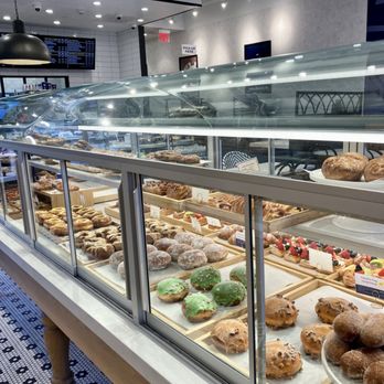 Paris Baguette - Bakeries Near Me - North Brunswick, New Jersey Paris Baguette - Bakeries Near Me - North Brunswick, New Jersey