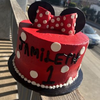 Ashley’s Baking Studio - Custom Cakes Near Me