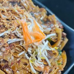 My Thai Halal - Drunken Noodle