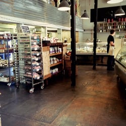 Robertson Cheese Factory - Cheese, cheese and more cheese!!