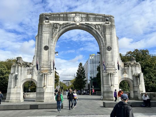 Bridge of Remembrance by null