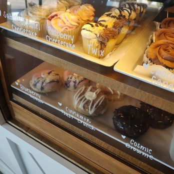 HaleLife Bakery - Bakery display - Vegan Near Me - Tampa, Florida HaleLife Bakery - Bakery display - Vegan Near Me - Tampa, Florida