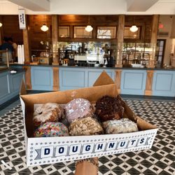 Parlor Doughnuts Bowling Green