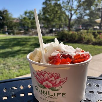Elite Experience: Sunlife Organics - Hawaiian bowl - Yelp Events Near Me - Thousand Oaks, California