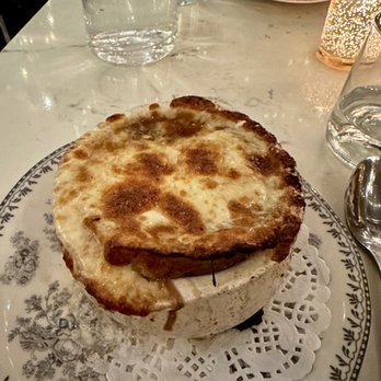 Le Sud Mediterranean Kitchen - French onion soup - Mediterranean Near Me - Chicago, Illinois